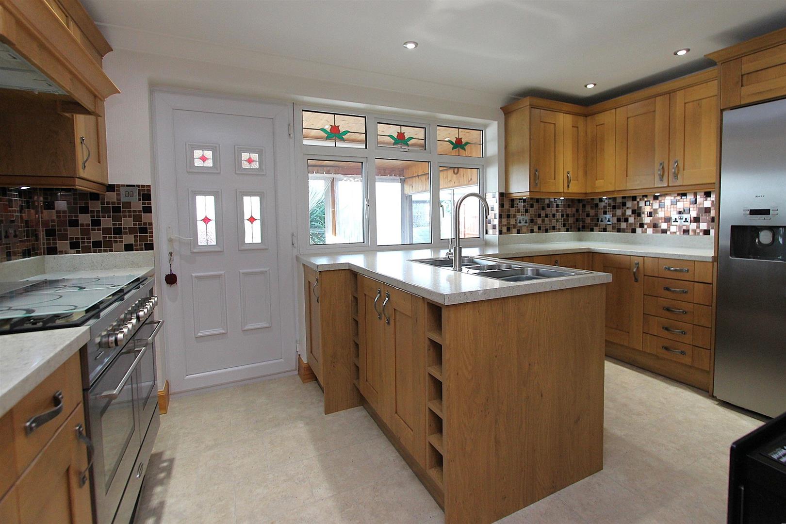 3 bed property in Stourbridge Road, Kidderminster